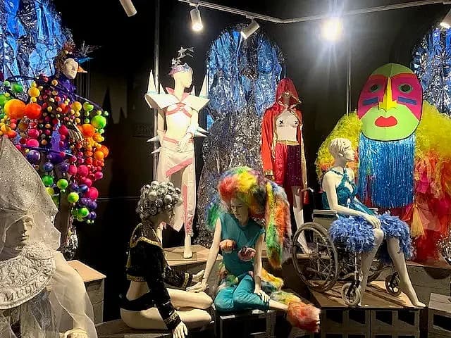 Be Dazzled: Sydney Gay & Lesbian Mardi Grass Costume Extravaganza image 4